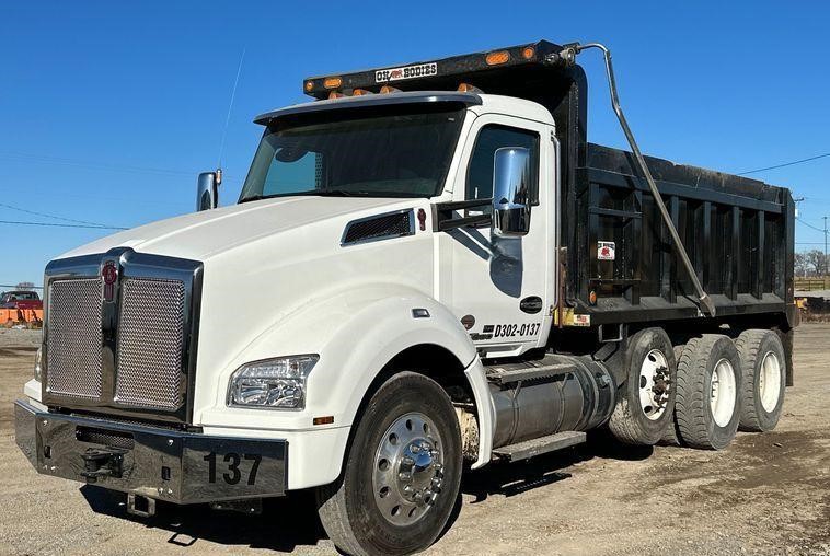 2021 Kenworth T880